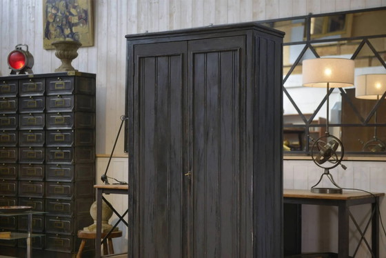 Distressed wardrobe from the 1950s. – Wood, Vintage (photo 2 of 15)