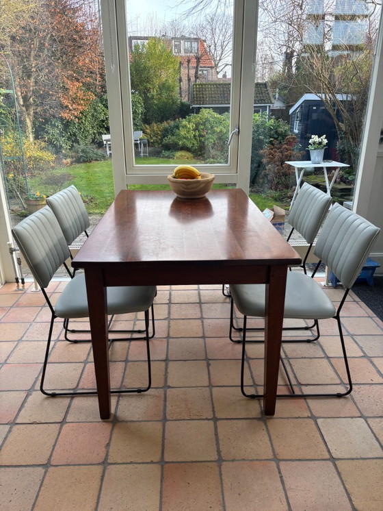 Image 1 of Comodo Vilasund eetkamerstoelen (set van 4) – lichtgrijs – zwart stalen frame