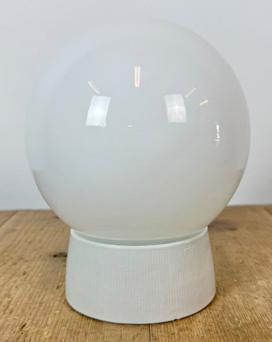 Vintage White Porcelain Ceiling Light with Milk Glass, 1960s – Plafonniers (photo 3 of 11)