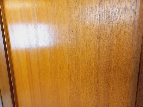 Image 1 of Vintage eikenhouten kledingkast uit de jaren 60