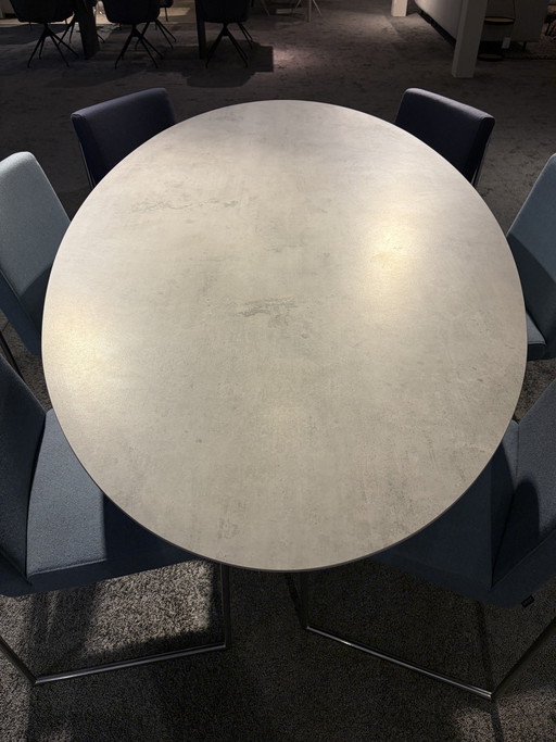Table ovale Harvink Fier