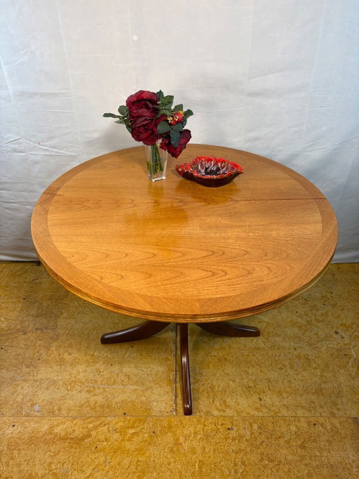 Mid-Century Retro Vintage Teak Extending Round Dining Table by Parker Knoll – 1970.    Elegant|Space-Saving|Practical|Iconic Bri