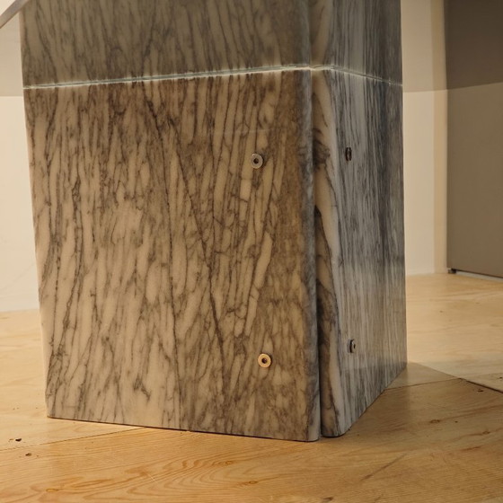 Image 1 of Vintage marmer en rookglas salontafel