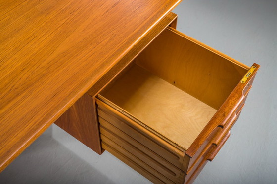 Image 1 of Teak Model 75 Desk from Omann Jun Møbelfabrik, 1960s