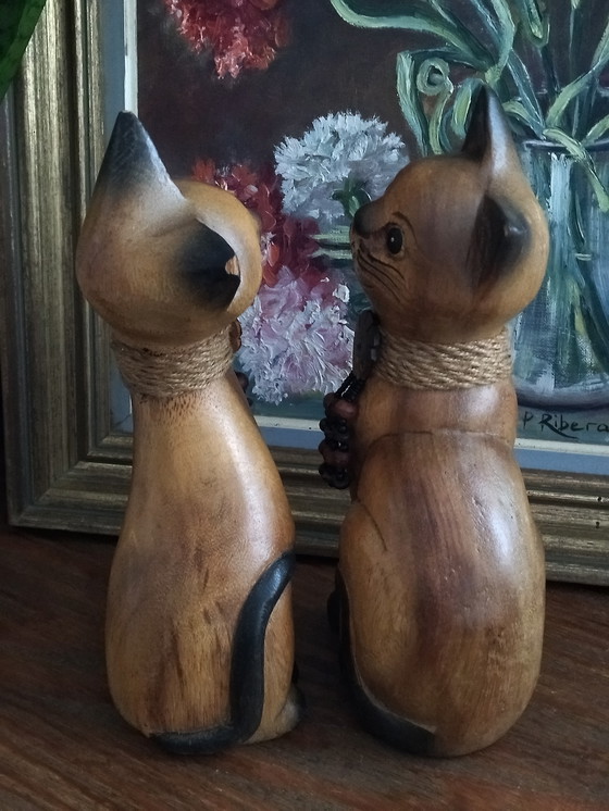 Image 1 of Coppia di gatti di legno.