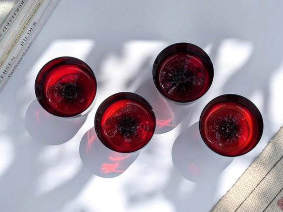 Image 1 of 4 x Sherbet Cups von Luminarc | Rote Stielgläser aus der Jahrhundertmitte für Eis, Desserts oder Cocktails