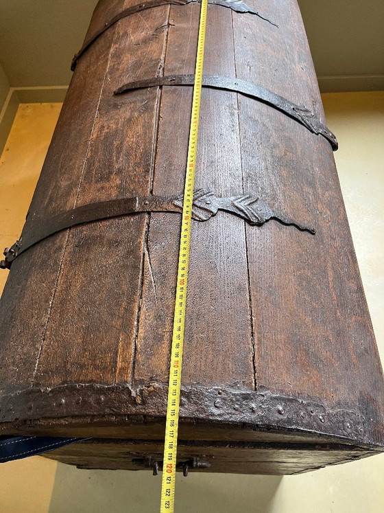Image 1 of Cofre barroco antiguo - siglo XVIII
