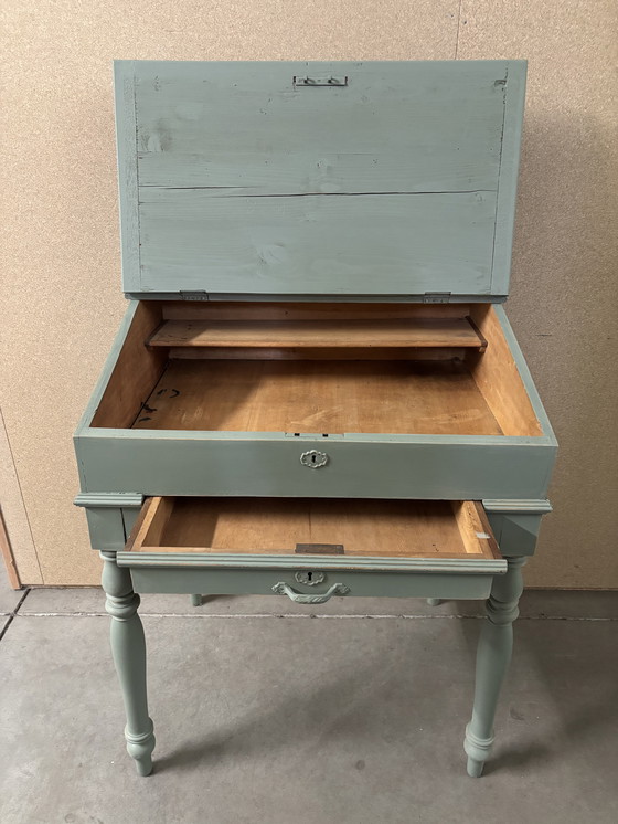 Image 1 of Brocante bureau / lessenaar / schrijftafel