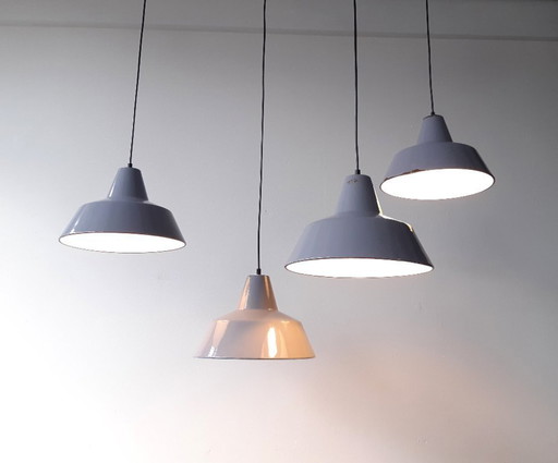 1 van 4 grijze emaille hanglampen, minimalistische industriële hanglamp, mid century modern eettafel lampen; NOG 4 BESCHIKBAAR