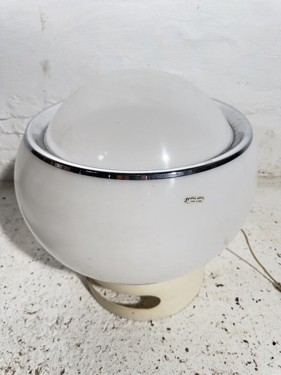 Lampada da tavolo Mid-Century Modern di Harvey Guzzini, Italia, 1970 – Lampade da tavolo, Plastic, Chrome (photo 6 of 8)