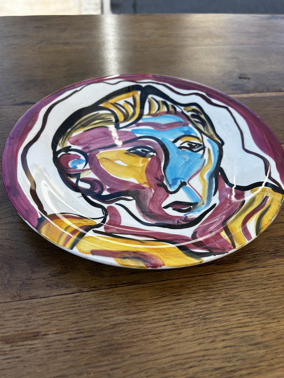 Image 1 of Handbemalter Teller im kubistischen Stil