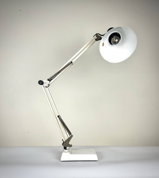 Image 1 of Pixar-style vintage articulated Massive lamp - white and black