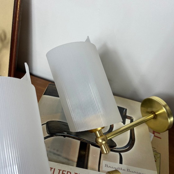 Pair of vintage plexiglass plastic and brass Wall lights, Gold (photo 4 of 8)
