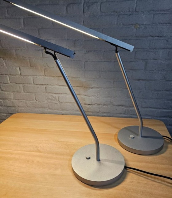 Image 1 of Maarten Van Severen, lampada da tavolo U-Line BA11 (1997) - Design minimalista belga.