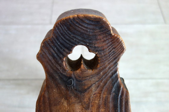Image 1 of Brutalistischer Dreibeinstuhl aus geschnitztem Holz, Frankreich