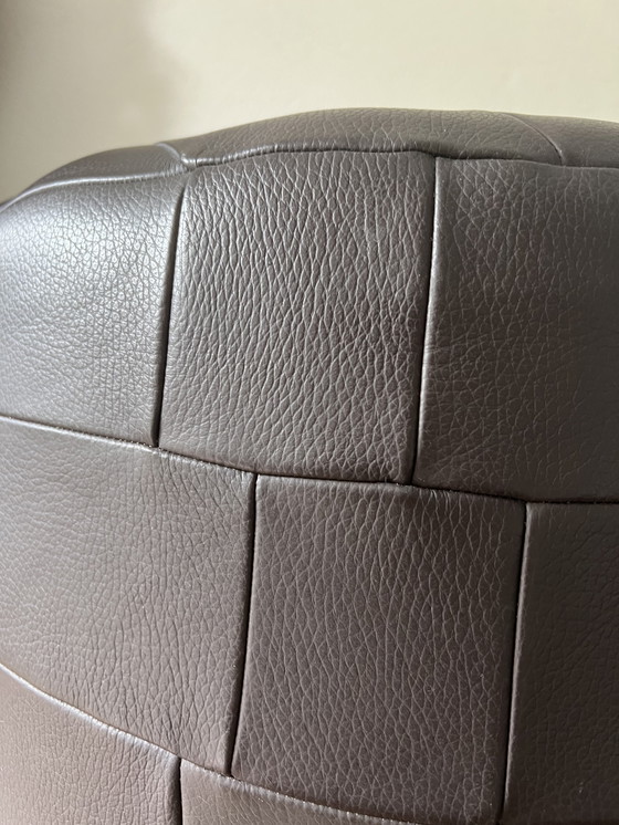 Image 1 of Lapjes poef