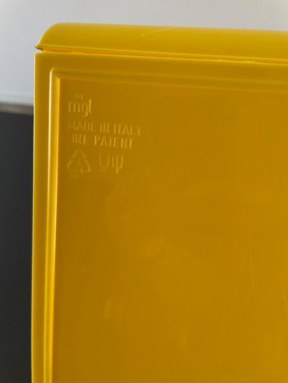 Image 1 of Vintage Memphis bread box Daisy Italian design