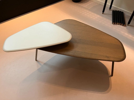 Leolux Tilio Coffee Table