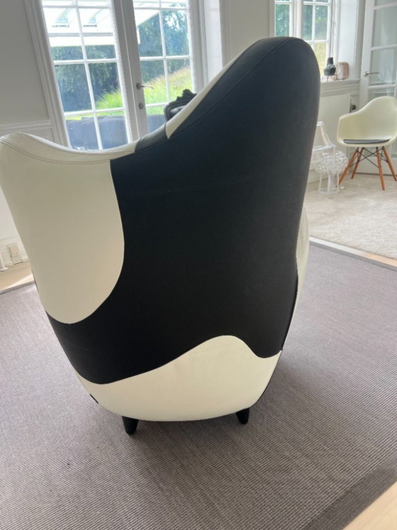 Image 1 of Fauteuil Alessandra original de Moroso par Javier Mariscal - Cuir noir et blanc