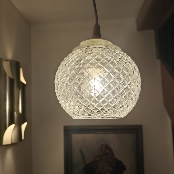 Image 1 of Vintage hanglamp met bolvormig glas, 14 cm – Plafondlamp uit het midden van de 20e eeuw – Opnieuw bedraad