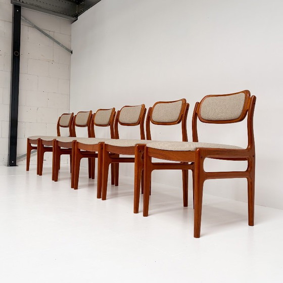 Set di 6 sedie di design danesi di Johannes Andersen per Uldum, anni '60 – Sedie da pranzo, Tessile (photo 2 of 22)