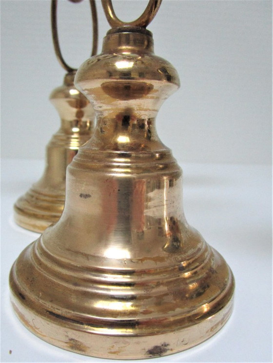 Image 1 of paar driearmige messing stenen kandelaars vroeg 20e eeuw