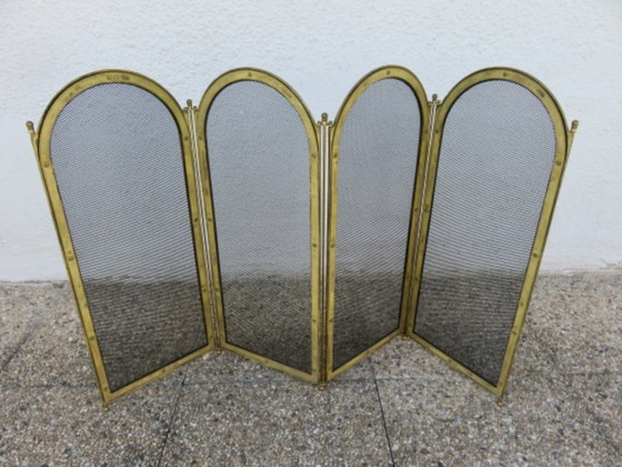 Image 1 of Pantalla para chimenea, protector contra chispas, de latón dorado con 4 paneles plegables, Francia, 1950.