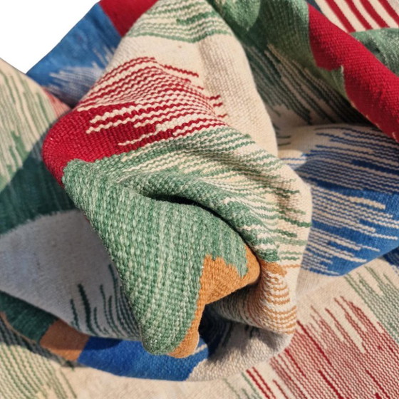Handgeweven wollen kilimtapijt | Modern ikat-design | Verkrijgbaar in verschillende maten (photo 3 of 11)