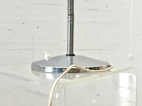 Image 1 of Vintage chromen tafellamp met flexibele arm, Italië, jaren 60.