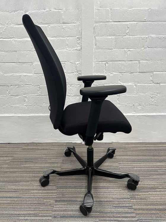 Image 1 of Hag 04 Bureaustoel