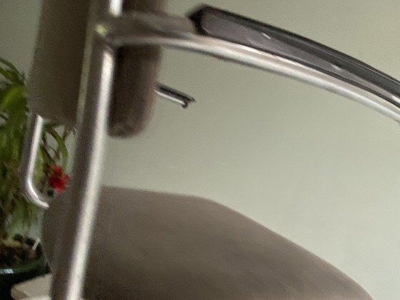 Image 1 of vier Gispen eetkamerstoelen 102 en 101