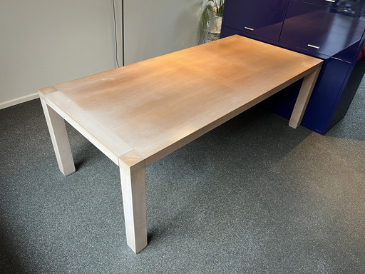 Malofancon Dining Table