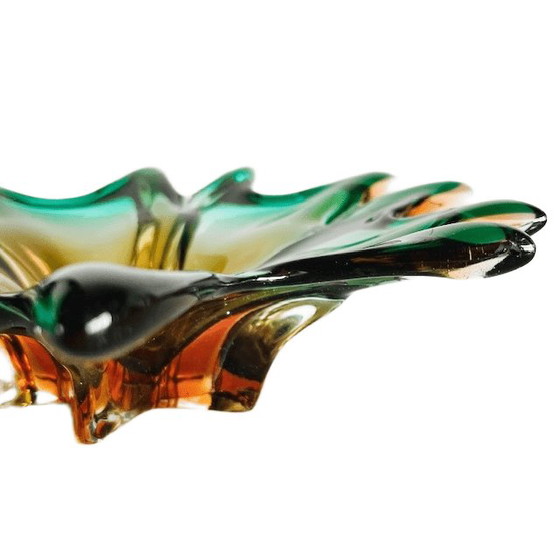 Image 1 of Bol vintage en verre tchèque Josef Hospodka Chribska, vert ambré, en forme d'étoile, années 1950