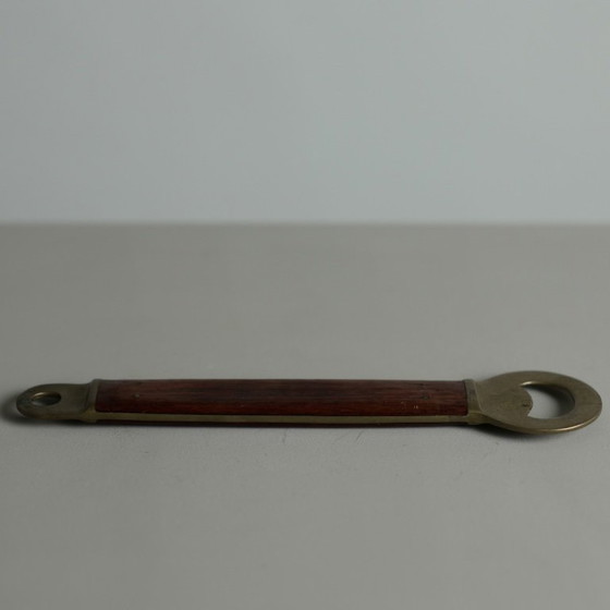 Grande apribottiglie Mid-Century in ottone e palissandro, Europa, anni '60 – Oggetti decorativi, Brass, Wood (photo 5 of 12)