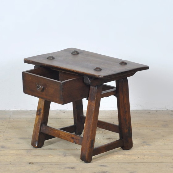 Image 1 of Small oak Spanish table, circa 1840