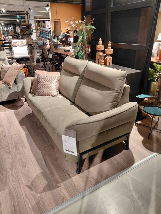 Sofá Valetta de 2,5 plazas de Henders & Hazel