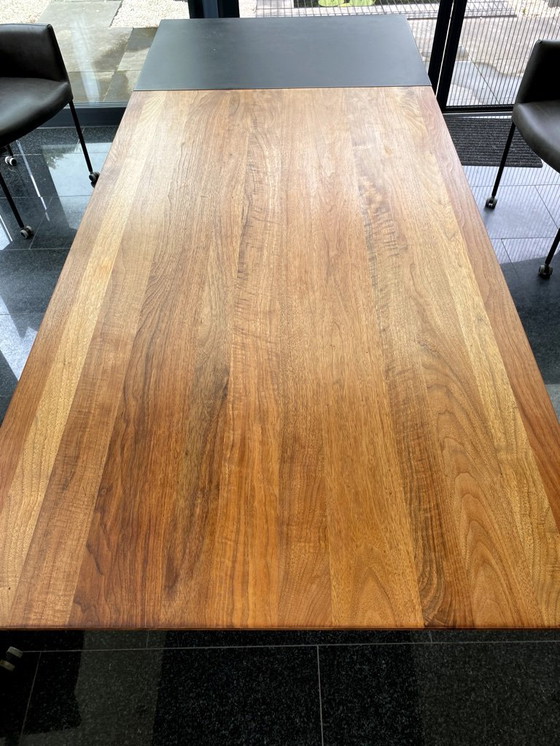 Image 1 of Arco Graphic dining room table extendable