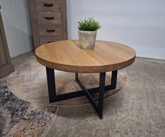 Image 1 of New robust oak coffee table with metal base 80cm