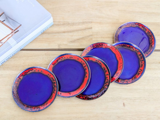 Ensemble de six sous-verres vintage en émail sur cuivre, style années 50 – Accessoires de table, Copper (photo 3 of 16)