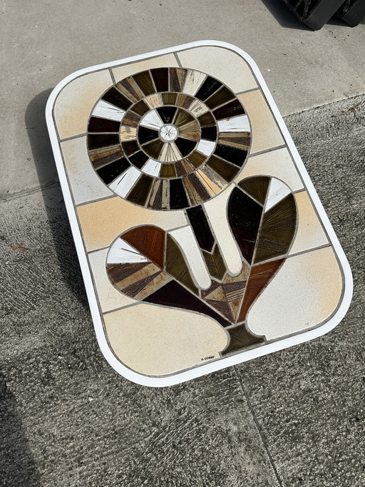 Capron flower table