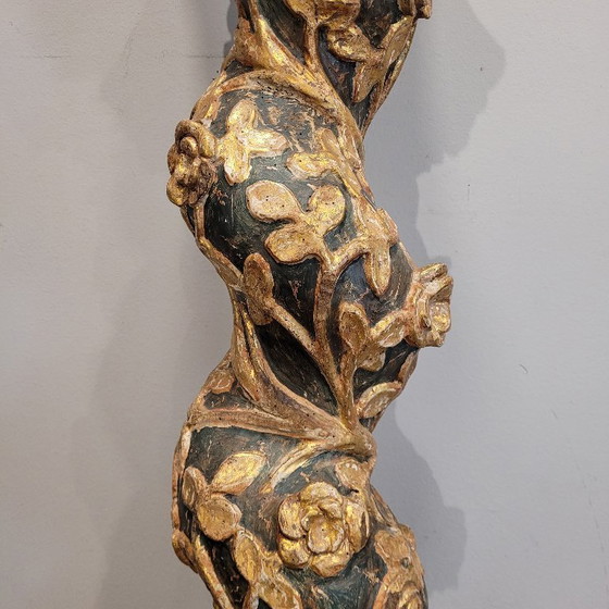 Image 1 of Sculpture, carving "Solomonic Column", carved, gilded and polychromed wood, 18th century – Spain