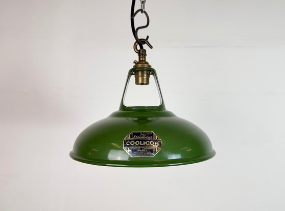 Image 1 of Lampada a sospensione industriale in smalto verde di Coolicon, anni '50