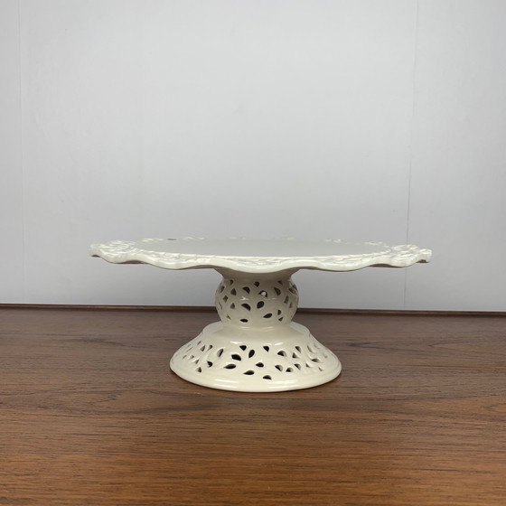 Image 1 of Support à gâteaux en céramique avec effet de dentelle, 1980/90