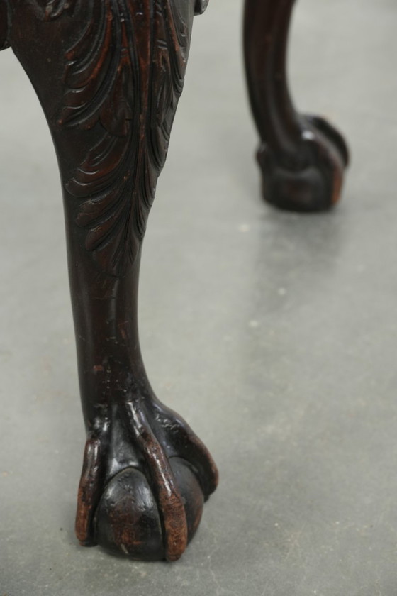 Image 1 of Antiek Hollands zitje/ hocker uit de 18e eeuw met velours stof, mooi houtsnijwerk en klauwpoten