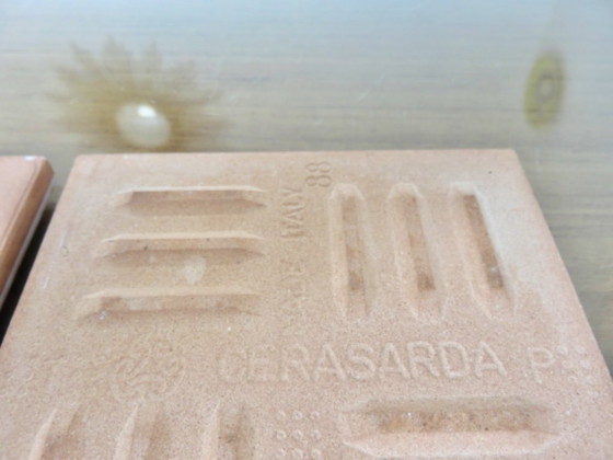 Image 1 of Duo de carreaux en céramique "cerasarda" Italie, Sardaigne, 80's