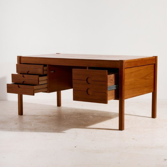 Image 1 of Escritorio de teca MK11325 Modelo 33 de Christian Linneberg para Chr. Linneberg