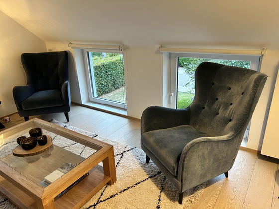 Image 1 of 2X SILLONES SITS POLA de terciopelo azul oscuro con patas negras