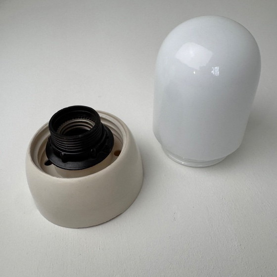 Image 1 of Vintage kleine wandlamp van opaalglas