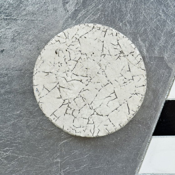 Image 1 of Lam Lee Memphis stijl piramide ladekast in zilver en goudfolie