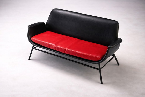 Image 1 of Zweisitzer-Ledersofa aus der Mitte des 20. Jahrhunderts, 1960er Jahre, Tschechoslowakei